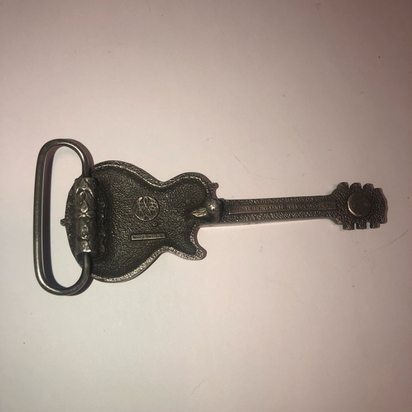 VTG Bergamot Brass Works Red Enamel Fender Stratocaster Belt Buckle 80s 4.5” - Picture 2 of 6